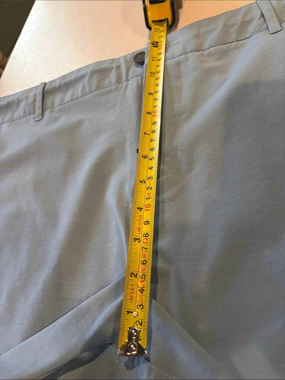 Faherty - All Day Belt Loop Shorts. 9 inch inseam. Light Blue. Size 38. MSC0012